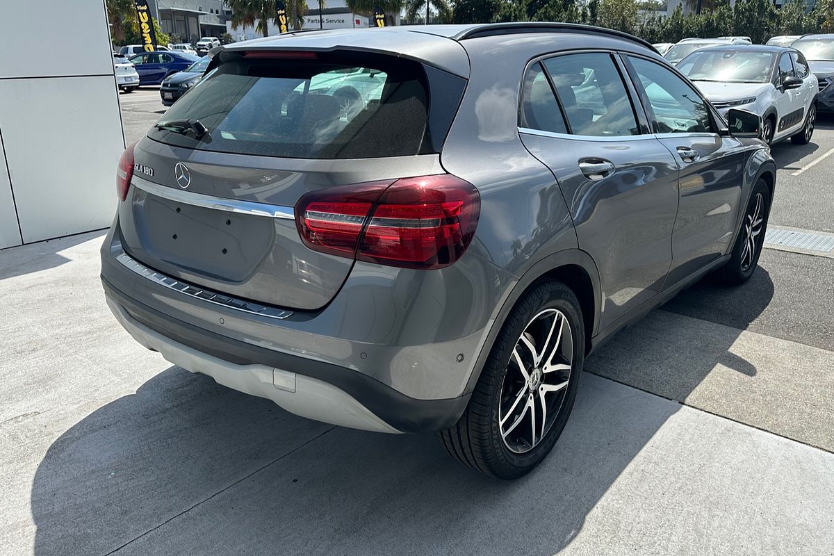 2017 Mercedes-Benz GLA-Class GLA180 X156