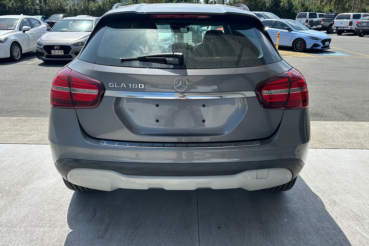 2017 Mercedes-Benz GLA-Class GLA180 X156