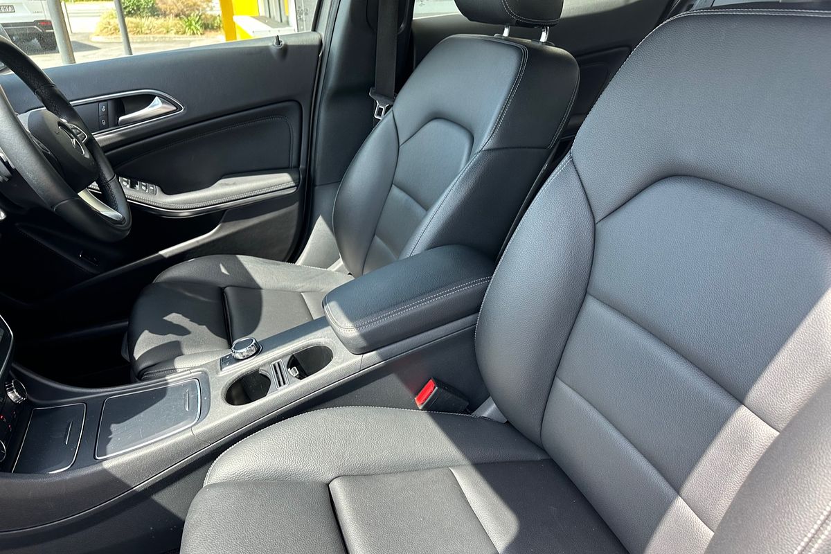 2017 Mercedes-Benz GLA-Class GLA180 X156