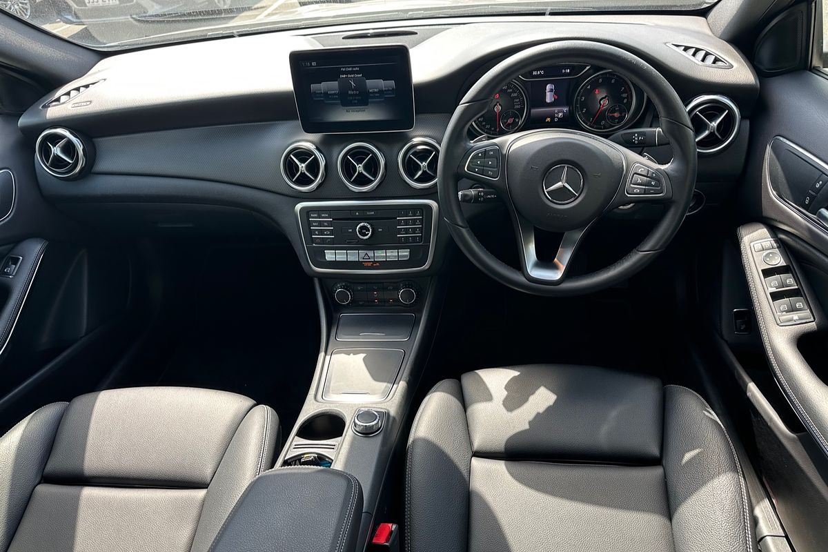 2017 Mercedes-Benz GLA-Class GLA180 X156