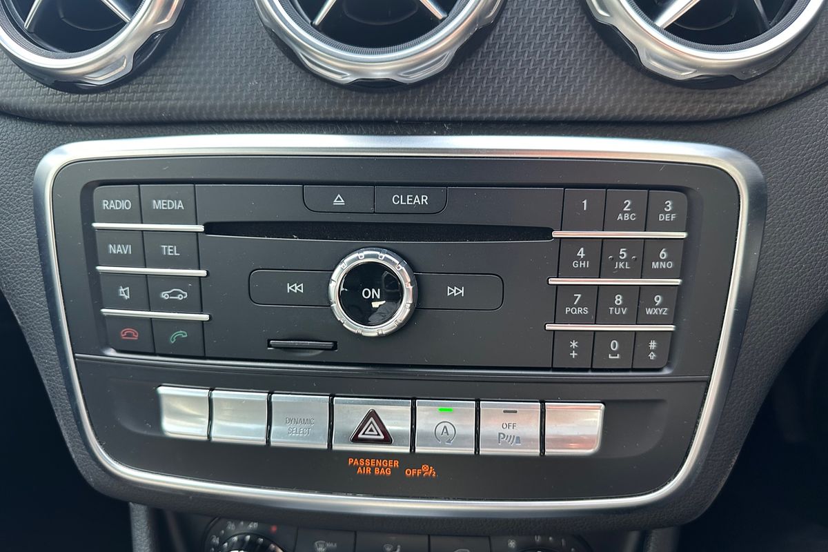 2017 Mercedes-Benz GLA-Class GLA180 X156