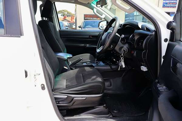 2018 Toyota Hilux SR GUN126R 4X4