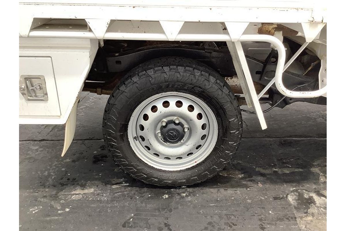 2010 Toyota Hilux SR KUN26R 4X4