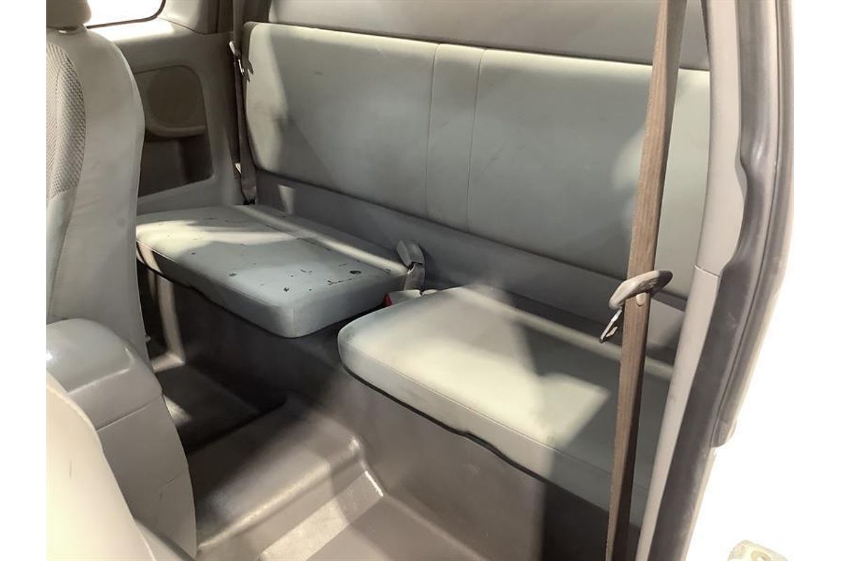 2010 Toyota Hilux SR KUN26R 4X4