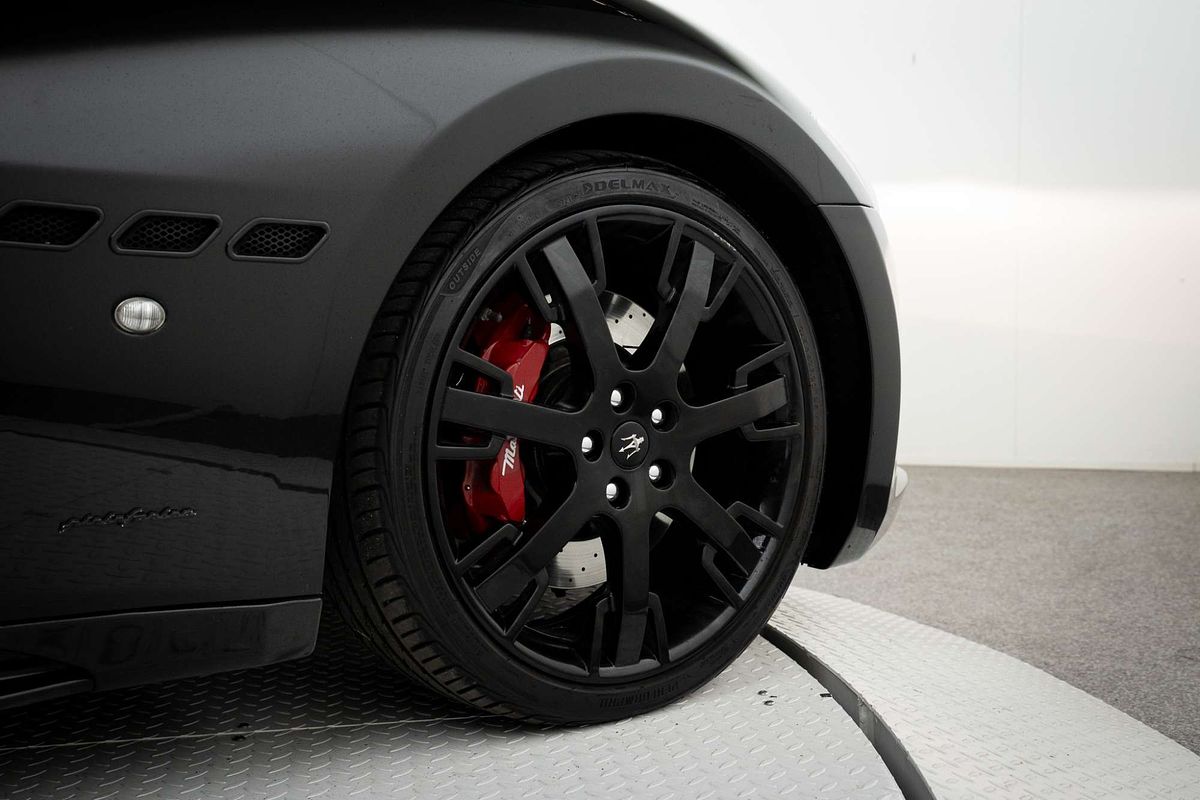 2015 Maserati GranTurismo MC Sportline M145