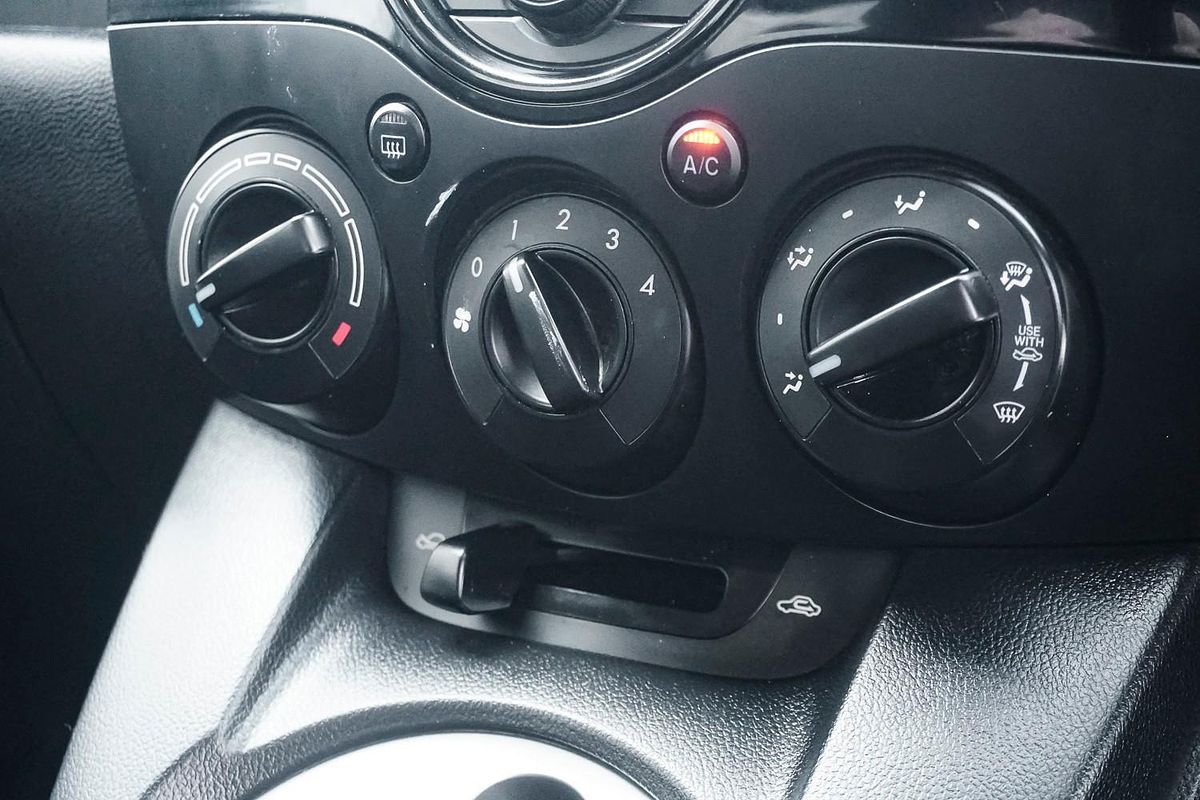 2012 Mazda 2 Neo DE Series 2