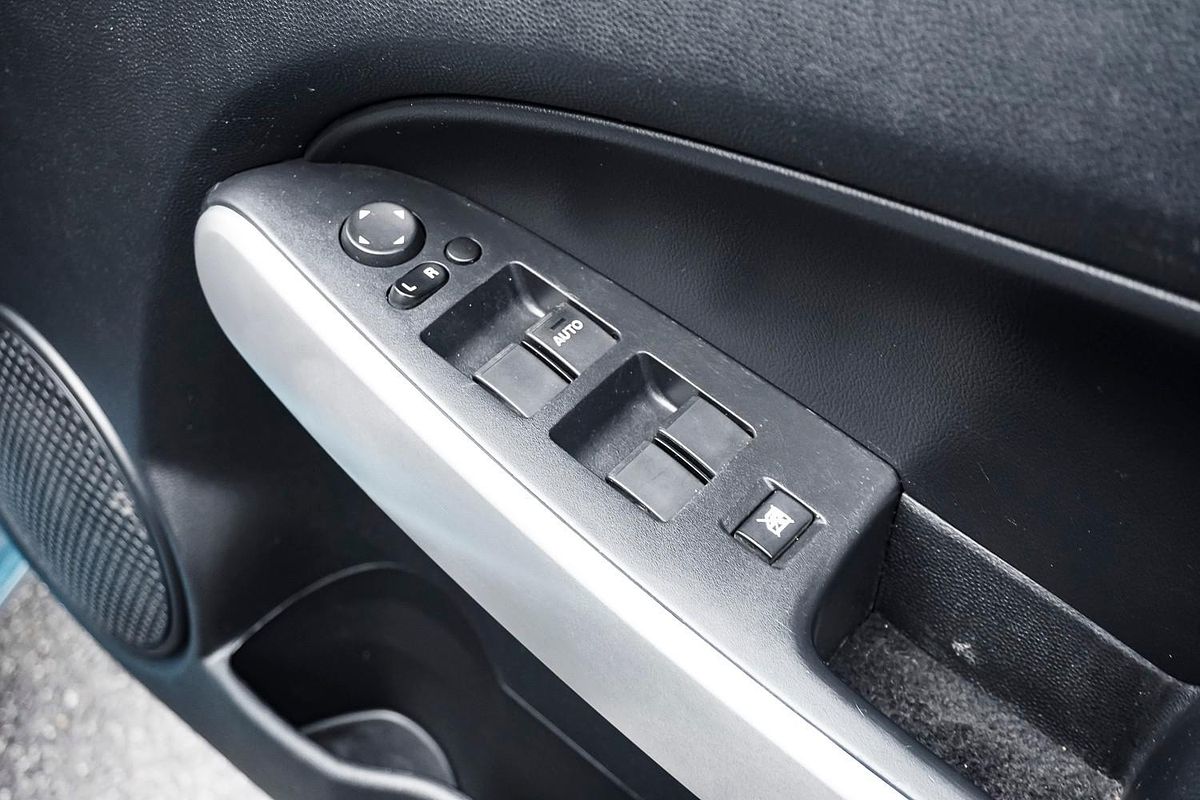 2012 Mazda 2 Neo DE Series 2