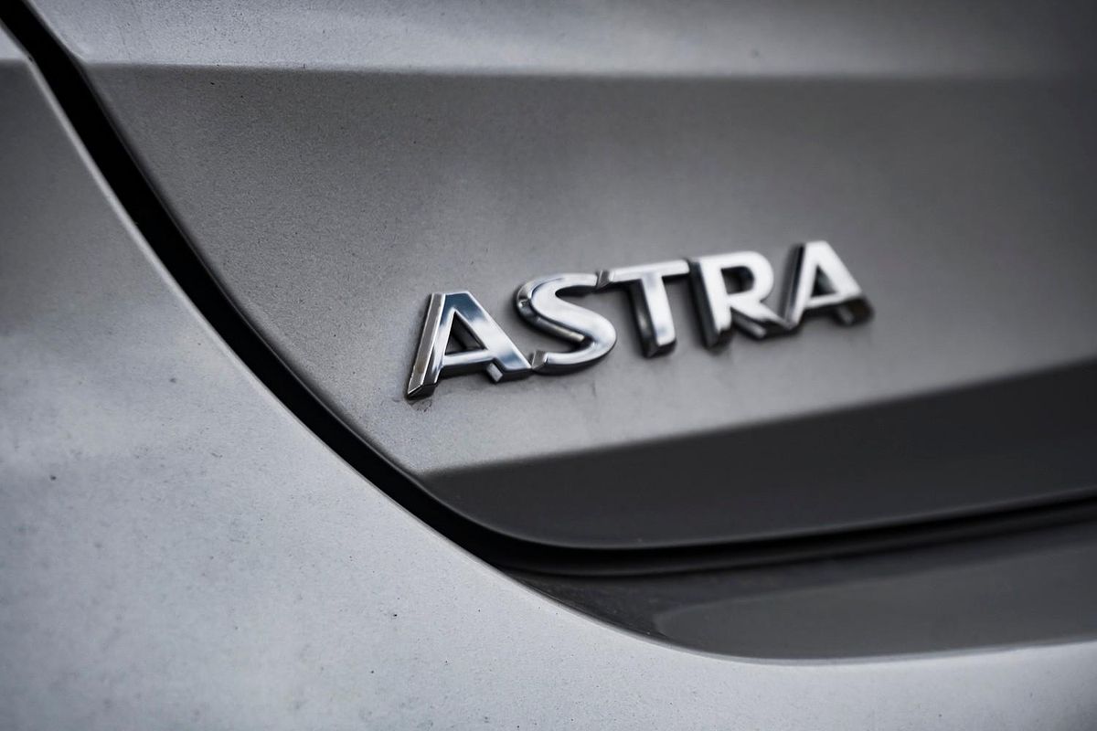 2017 Holden Astra R BK
