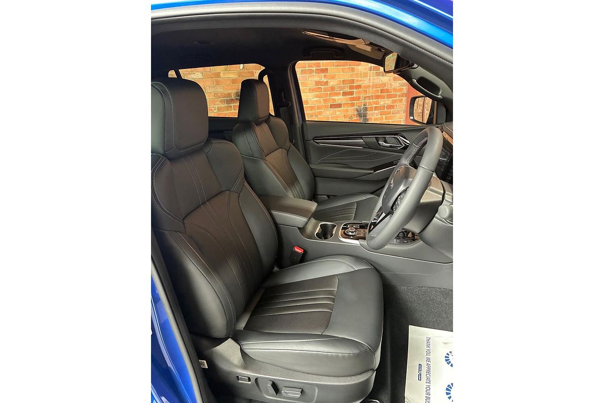 2025 Isuzu MU-X LS-T