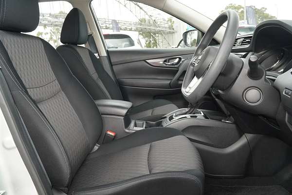 2022 Nissan X-TRAIL ST T32