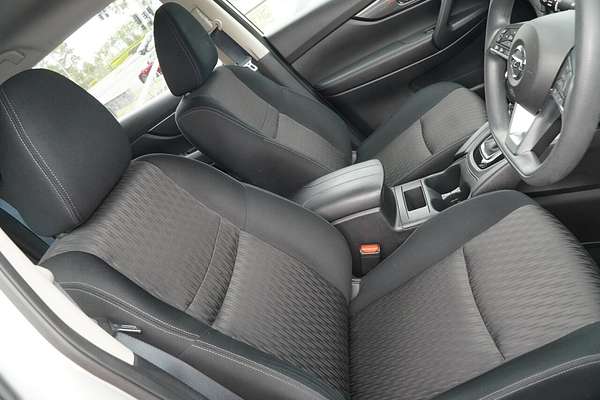 2022 Nissan X-TRAIL ST T32