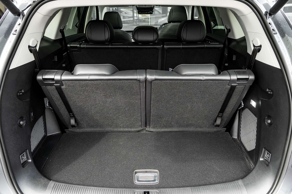 2025 MG QS Essence IS31