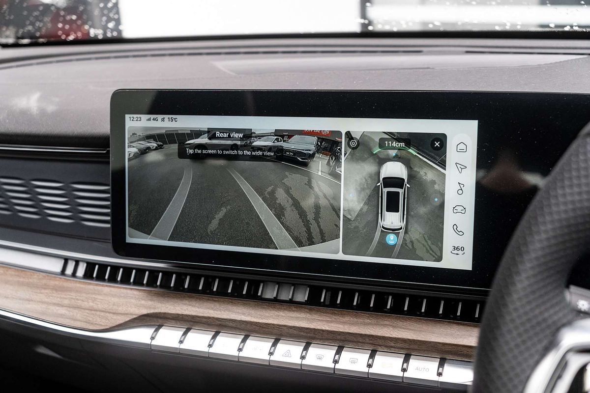 2025 MG QS Essence IS31