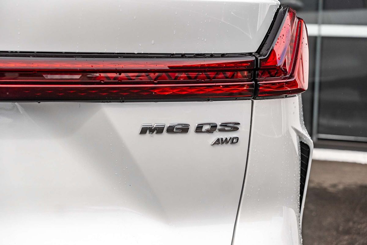 2025 MG QS Essence IS31