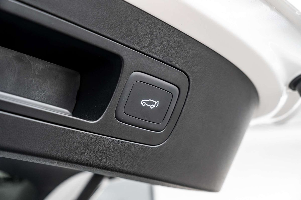 2025 MG QS Essence IS31