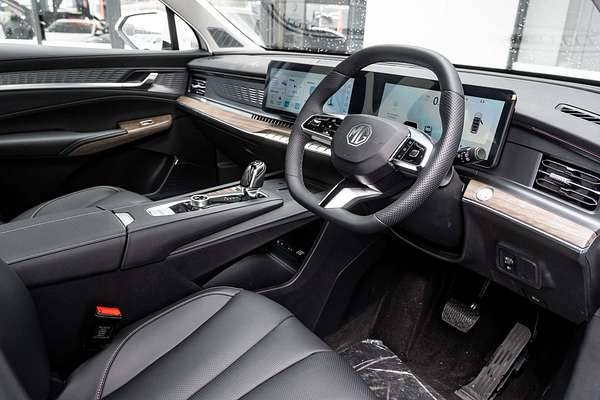 2025 MG QS Essence IS31