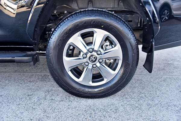 2023 Toyota Landcruiser Sahara FJA300R