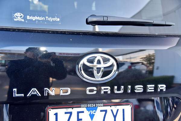 2023 Toyota Landcruiser Sahara FJA300R