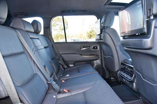 2023 Toyota Landcruiser Sahara FJA300R