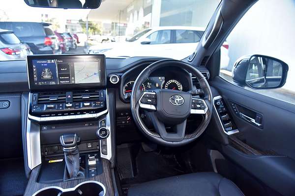 2023 Toyota Landcruiser Sahara FJA300R