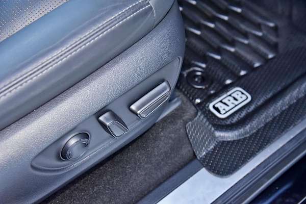 2023 Toyota Landcruiser Sahara FJA300R