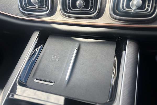 2025 Jaecoo J8 Track