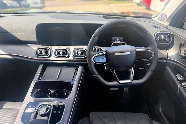 2025 Jaecoo J8 Track