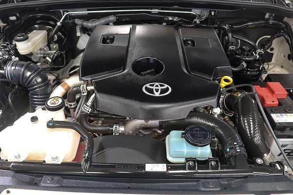 2023 Toyota Hilux SR5 GUN126R 4X4