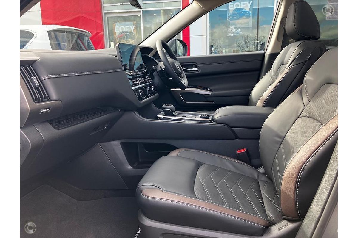 2024 Nissan Pathfinder Ti-L R53