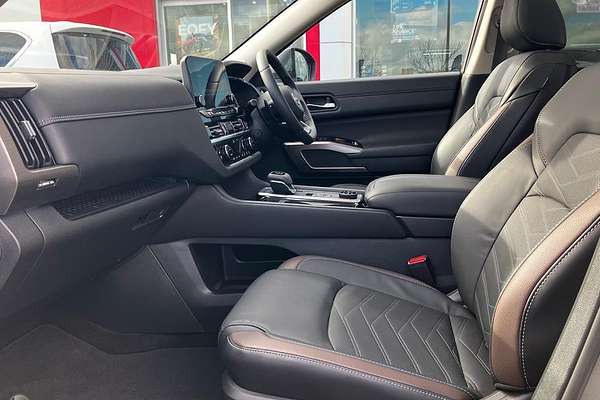 2024 Nissan Pathfinder Ti-L R53