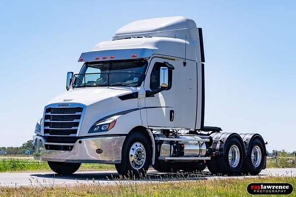 2023 Freightliner Cascadia 116