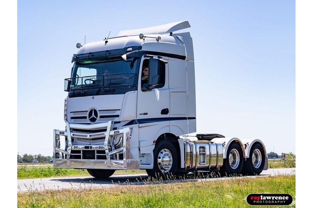 2023 Mercedes-Benz Actros 2658