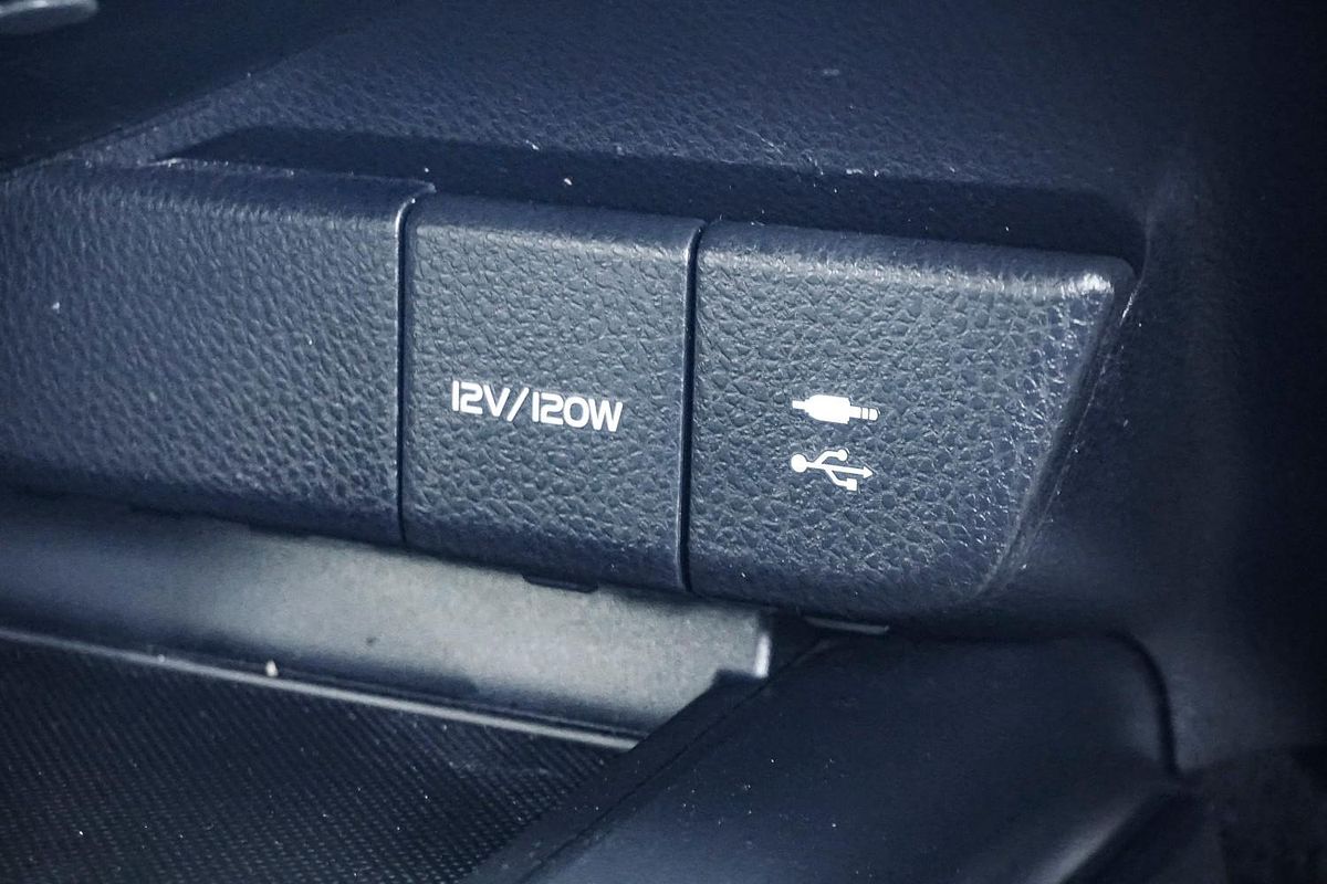2019 Toyota Camry Ascent ASV70R