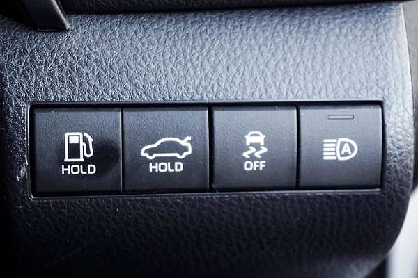 2019 Toyota Camry Ascent ASV70R