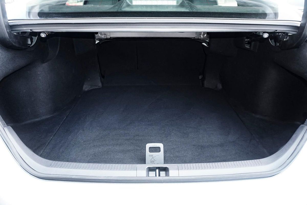 2019 Toyota Camry Ascent ASV70R