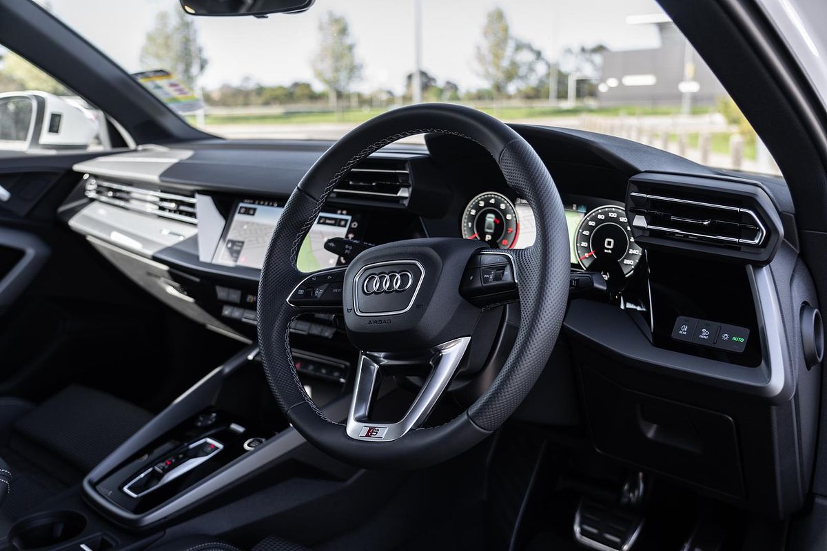 2025 Audi A3 35 TFSI S line GY