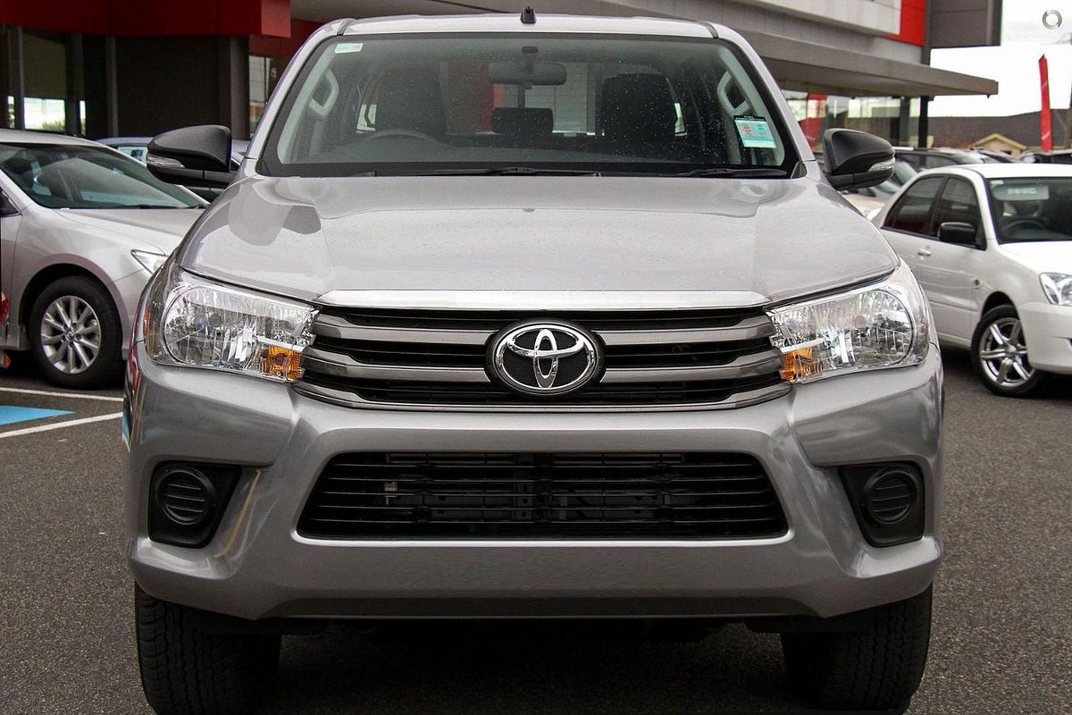 2017 Toyota Hilux SR GUN126R 4X4