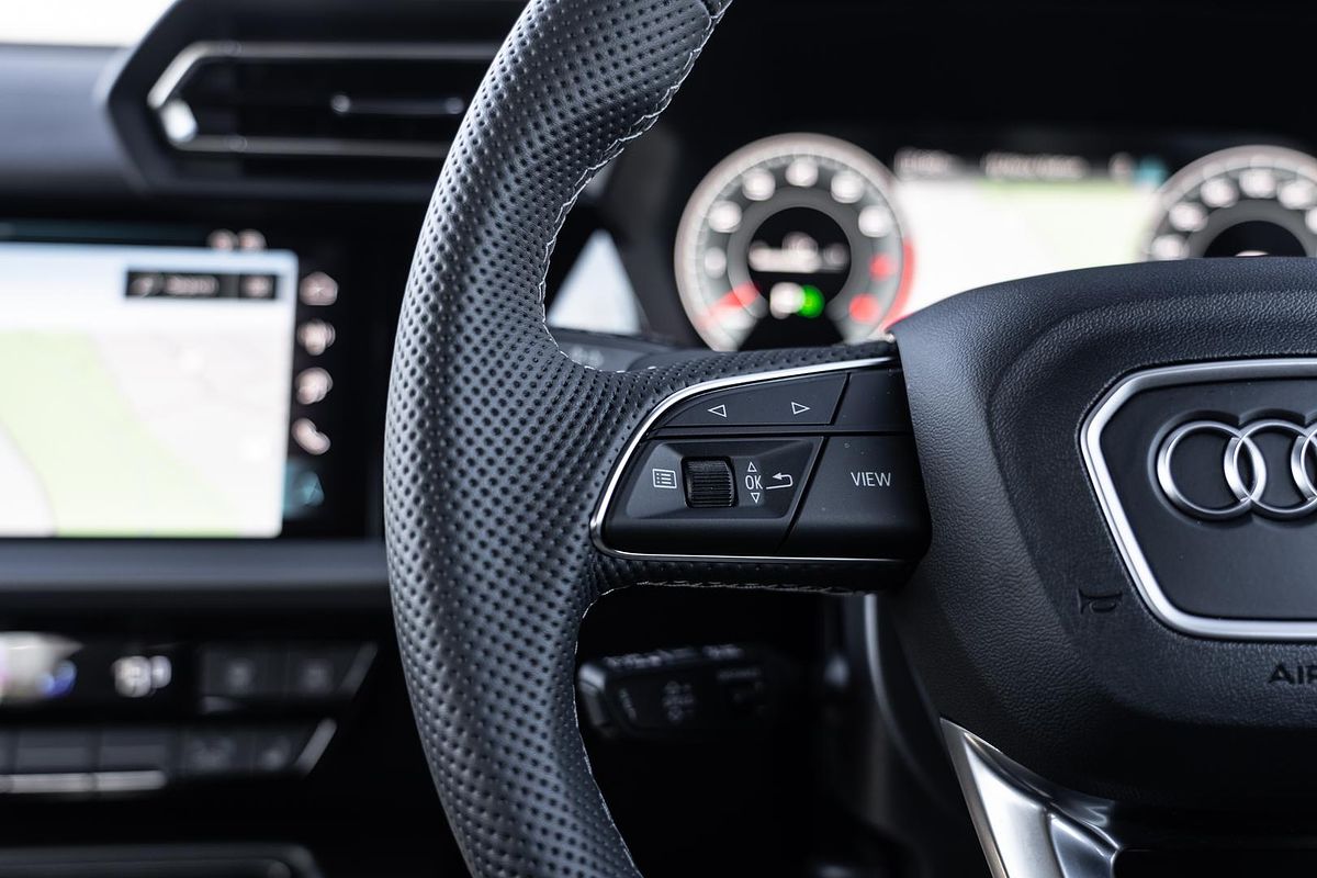 2025 Audi A3 35 TFSI S line GY
