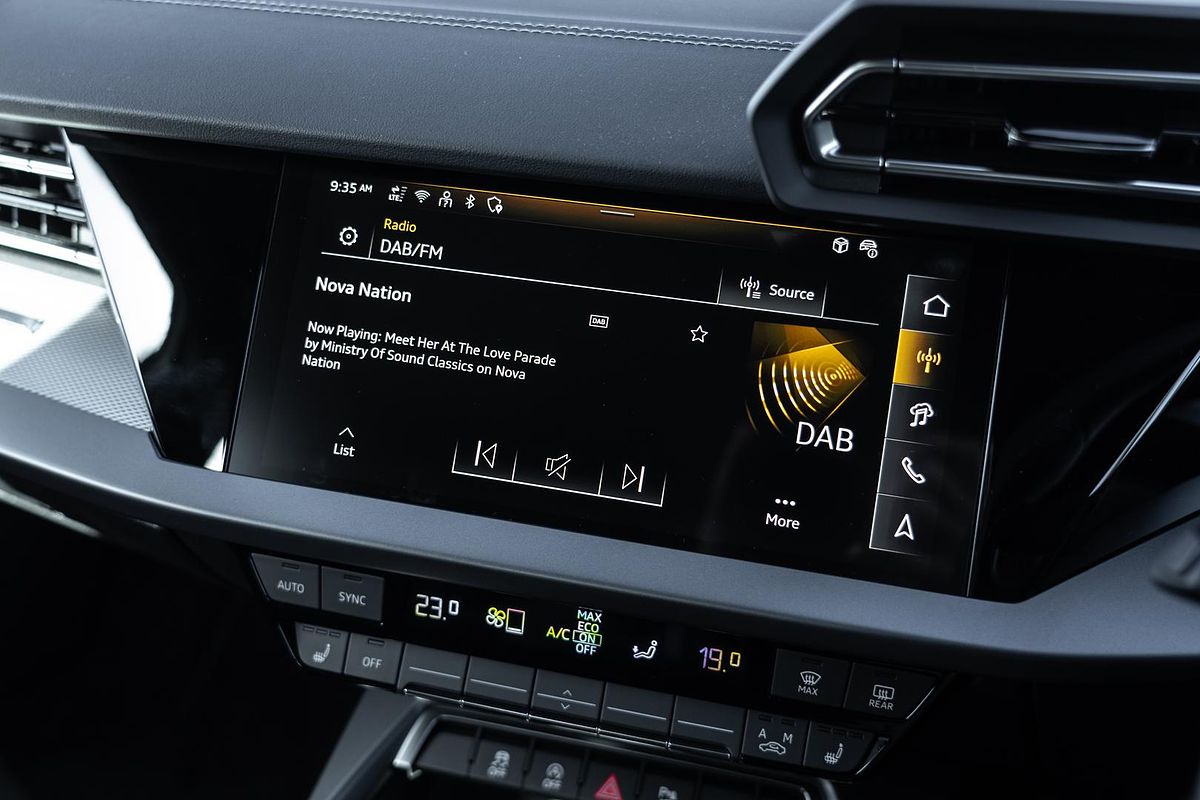 2025 Audi A3 35 TFSI S line GY
