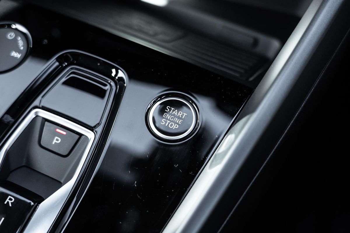 2025 Audi A3 35 TFSI S line GY
