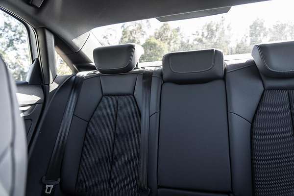 2025 Audi A3 35 TFSI S line GY