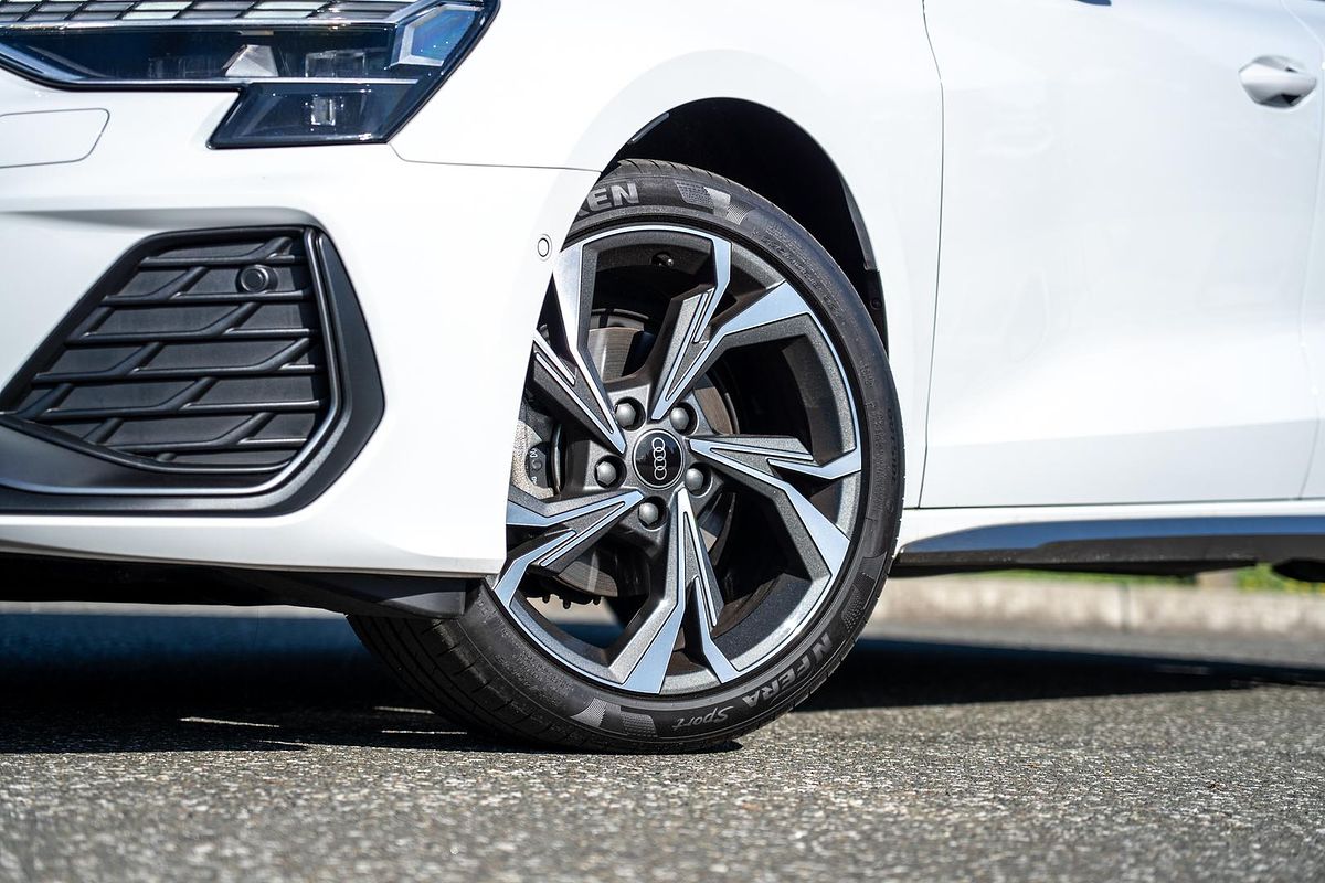2025 Audi A3 35 TFSI S line GY