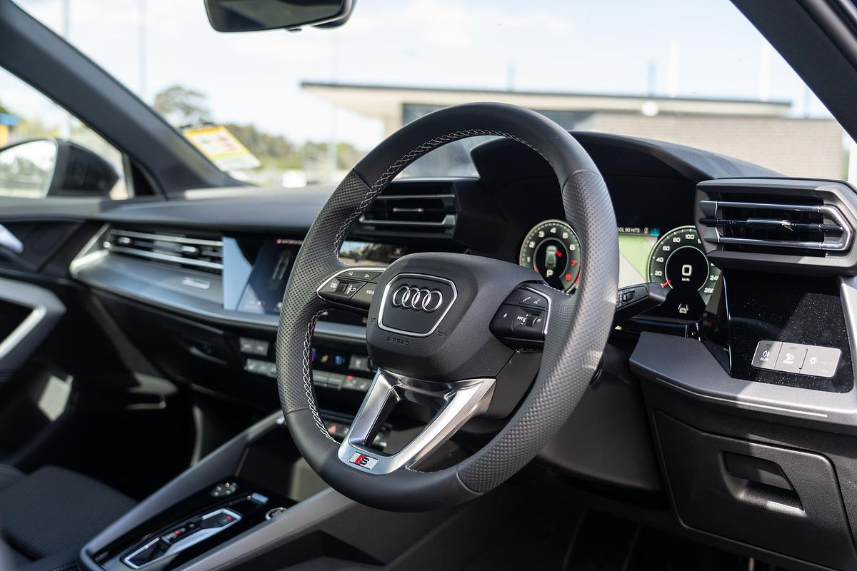 2025 Audi A3 35 TFSI S line GY