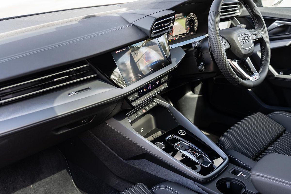 2025 Audi A3 35 TFSI S line GY