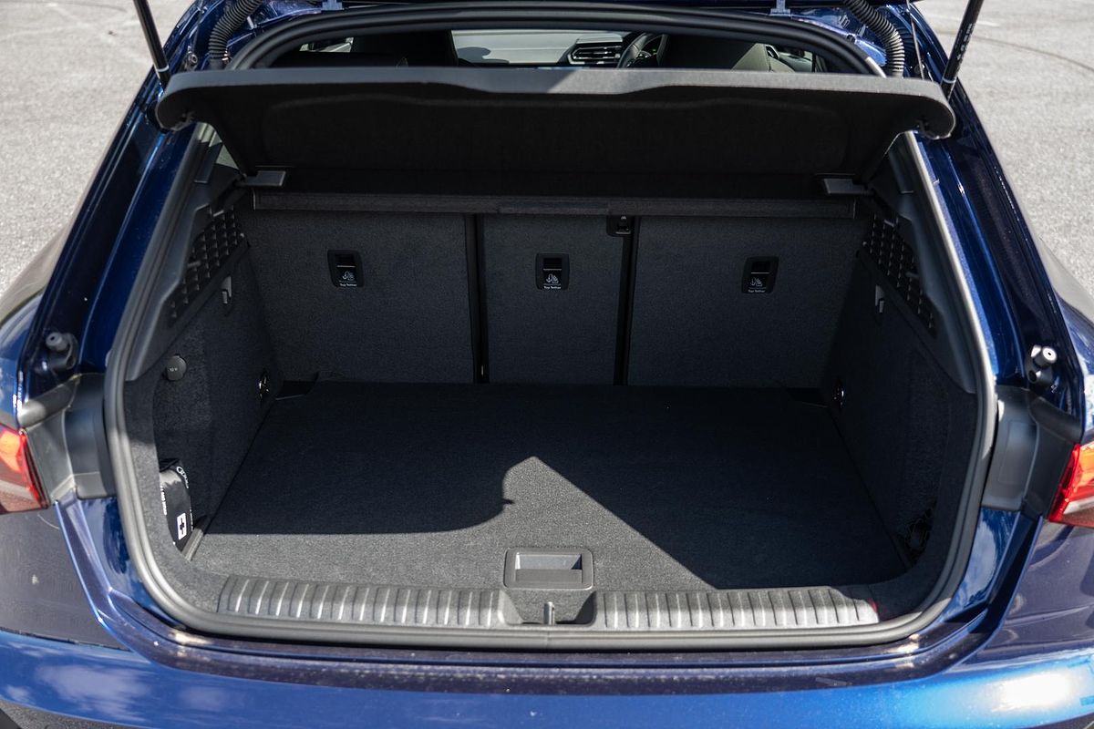 2025 Audi A3 35 TFSI S line GY