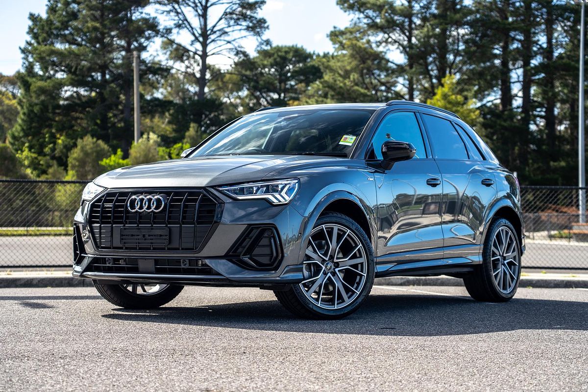 2025 Audi Q3 40 TFSI S line F3