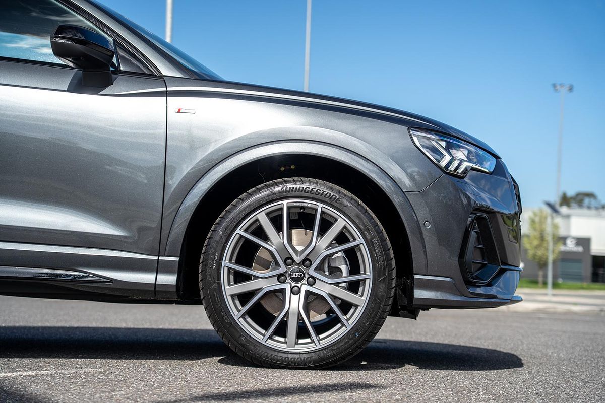 2025 Audi Q3 40 TFSI S line F3