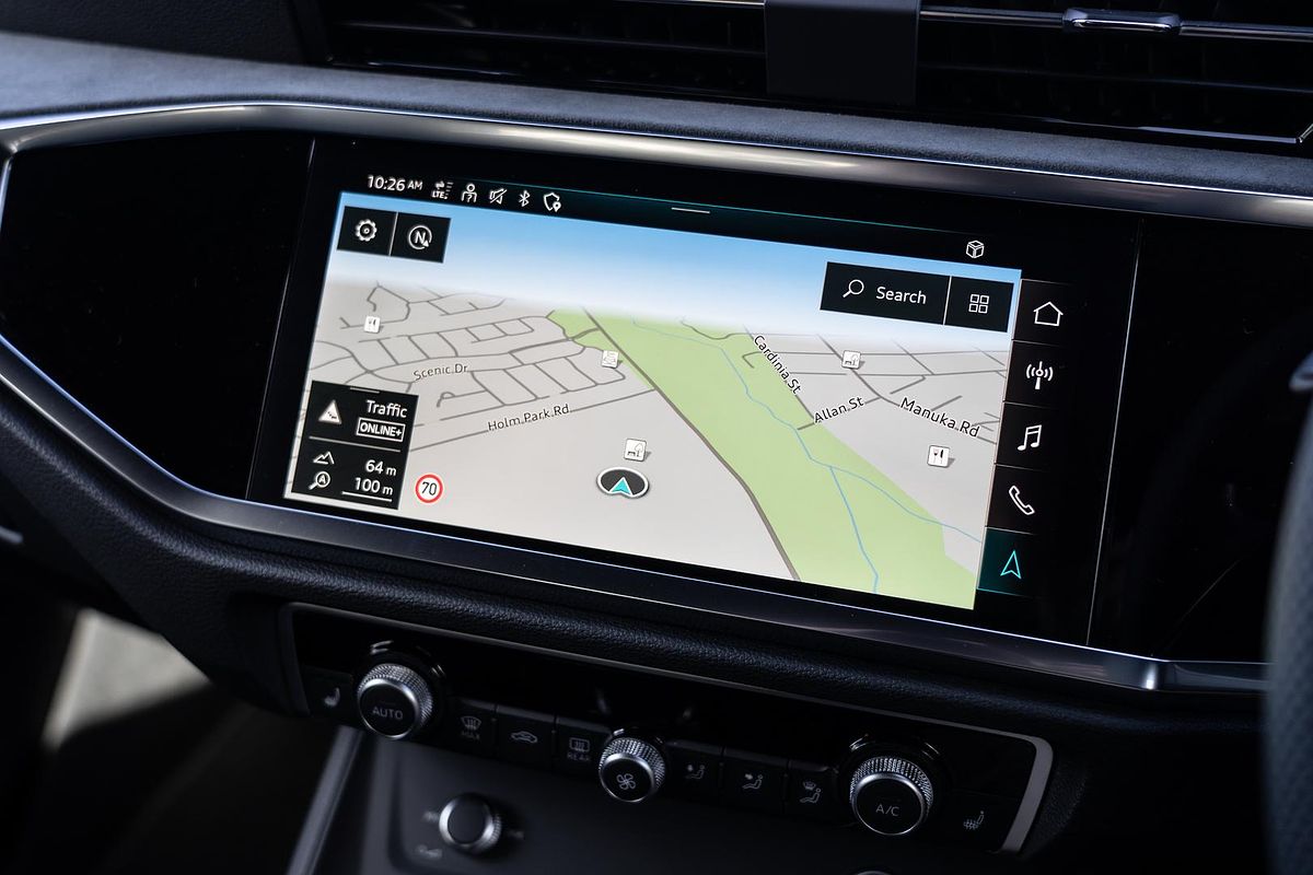 2025 Audi Q3 40 TFSI S line F3