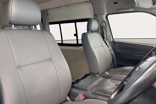 2009 Toyota Hiace 4WD