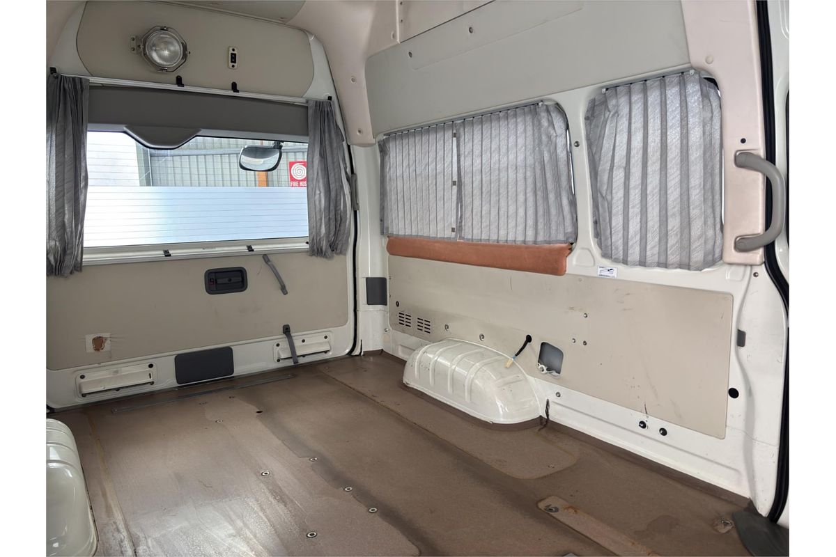 2009 Toyota Hiace 4WD